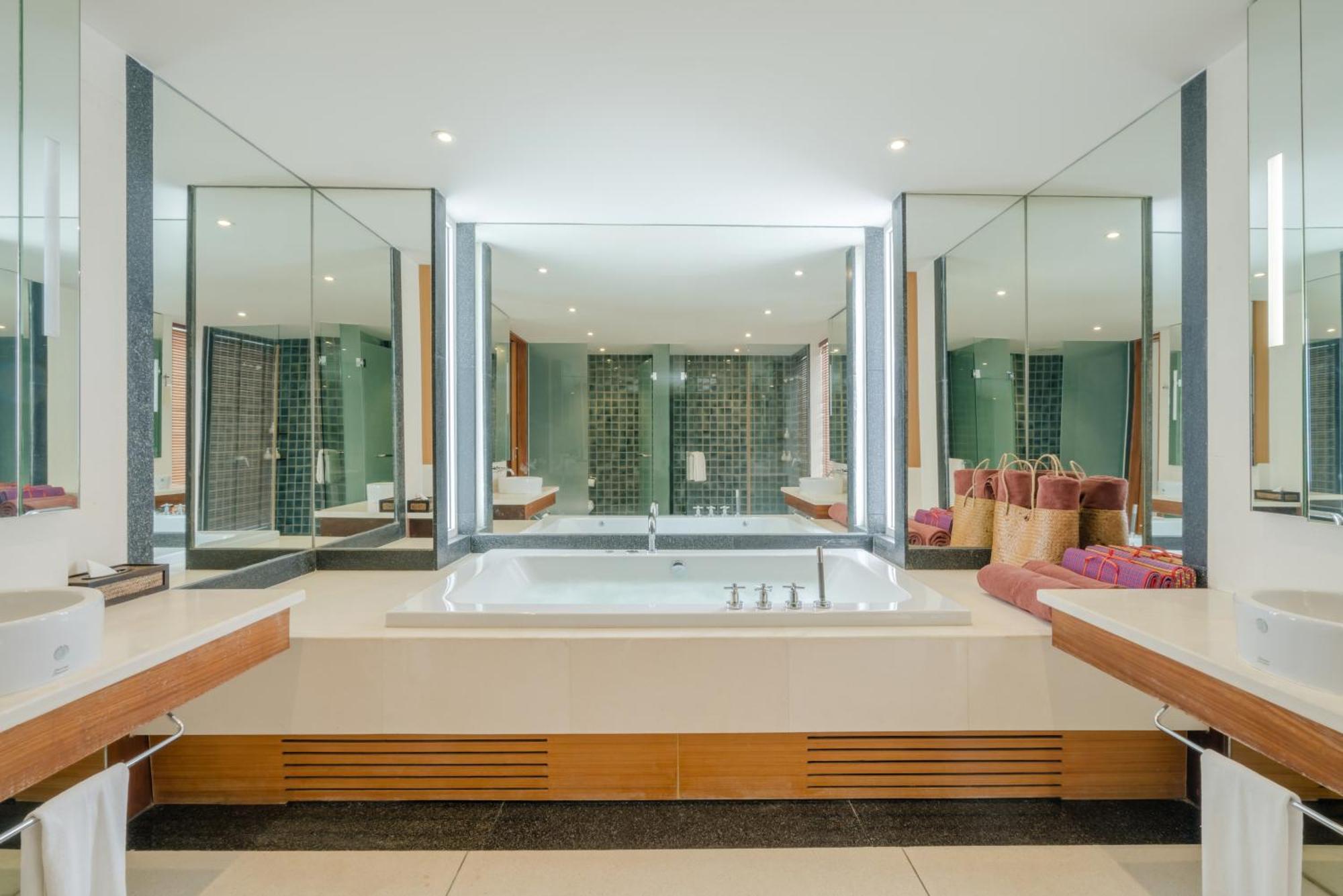 The Chava Resort Сурин-Бич Экстерьер фото